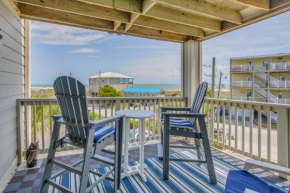 Carolina Beach Condo with Community Pool